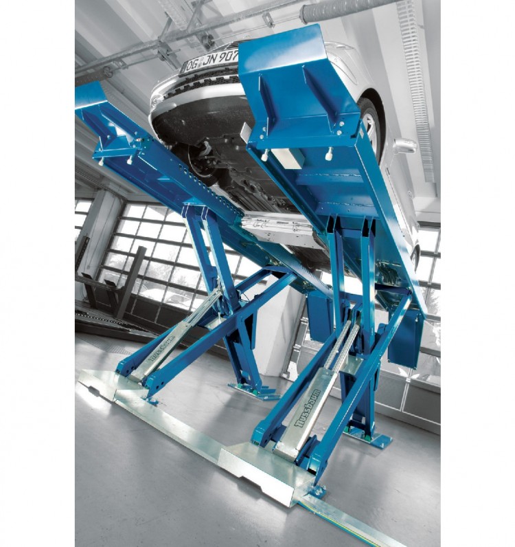 Подъемник ножничный г/п 4000 кг напольный, платформы гладкие. UNI LIFT 3500 NT 4500